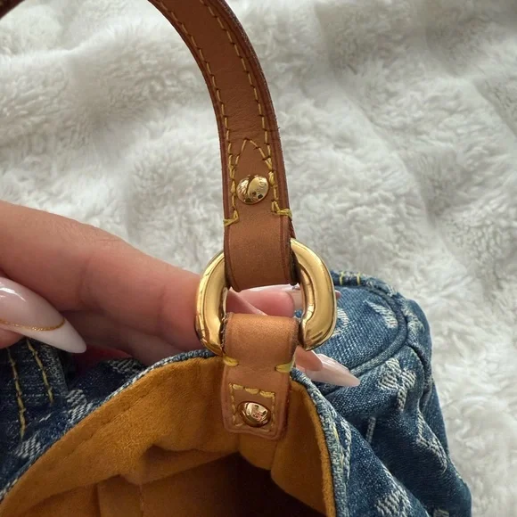 Louis Vuitton Denim Mini Pleaty - Picture 3 of 16